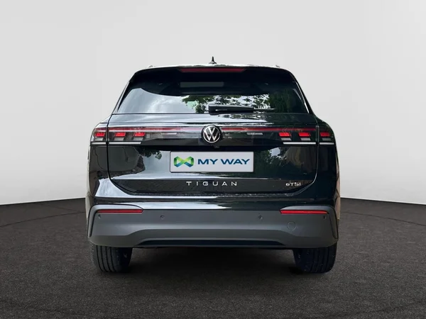 VOLKSWAGEN Tiguan (2026) — foto 9 van 16