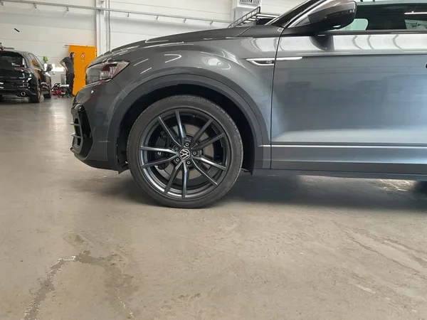 VOLKSWAGEN T-Roc R (2021) — foto 14 van 22