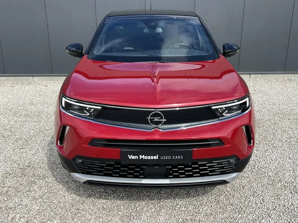 Opel Mokka-e (2022) — foto 33 van 38