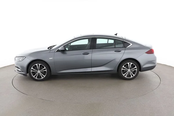 Opel Insignia (2020) — foto 9 van 16