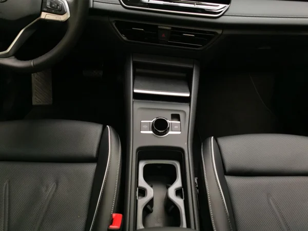 VOLKSWAGEN Tiguan (2026) — foto 4 van 23
