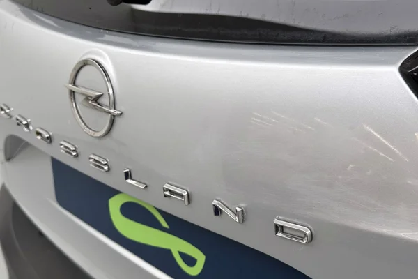 Opel Crossland (2022) — foto 19 van 26