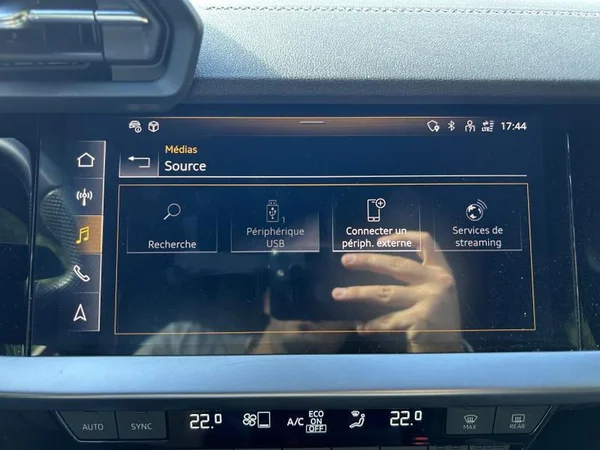 AUDI A3 Sedan (2023) — foto 16 van 30