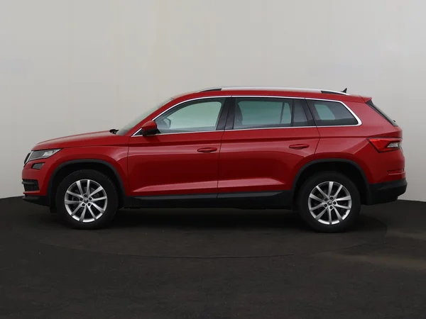 SKODA Kodiaq (2019) — foto 12 van 28