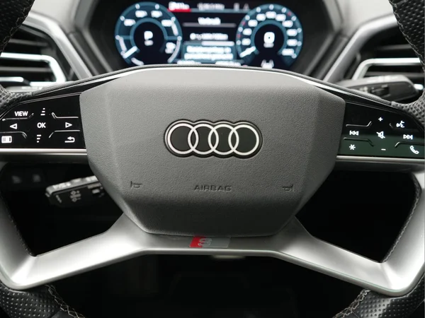 AUDI Q4 e-tron (2021) — foto 16 van 33