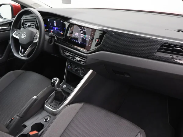 VOLKSWAGEN Taigo (2022) — foto 12 van 28