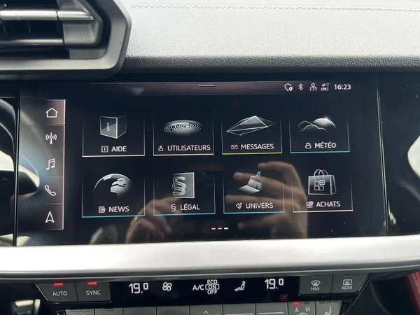 AUDI A3 Sportback (2023) — foto 22 van 34