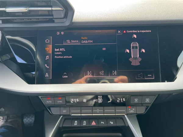 AUDI A3 Sportback Dsl (2021) — foto 2 van 18