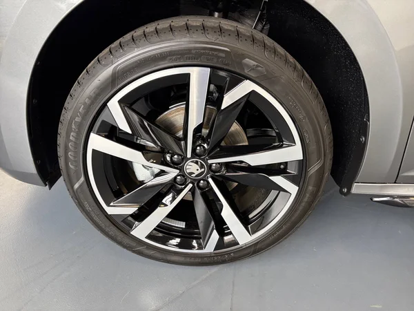 SKODA Kamiq (2026) — foto 9 van 17