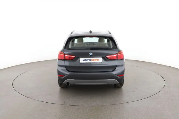 BMW X1 (2016) — foto 11 van 16