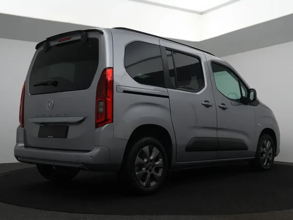 Opel Combo Life (2025) — foto 12 van 28