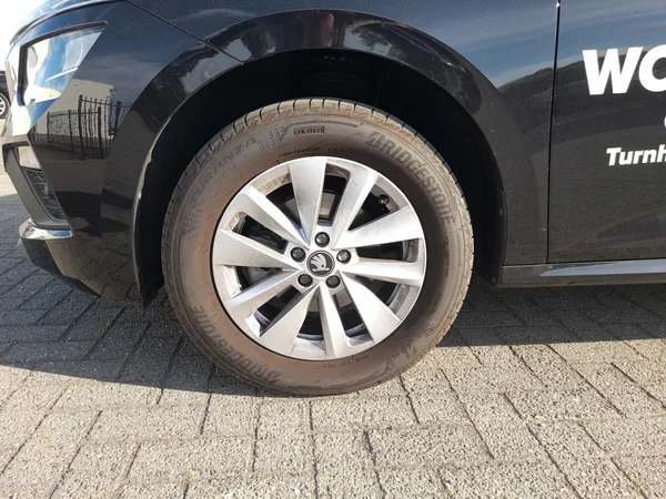 SKODA Kamiq (2025) — foto 5 van 23