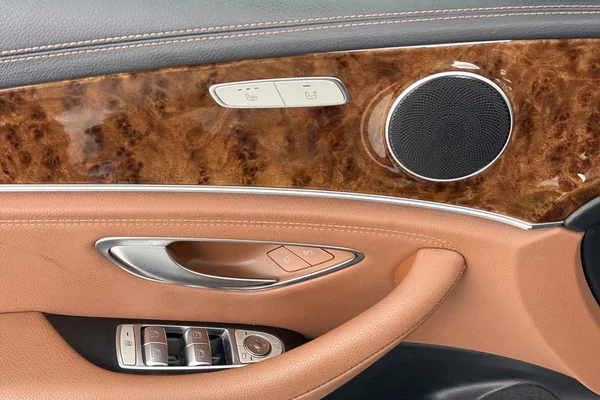 Mercedes-Benz E-Class (W213) (2019) — foto 8 van 34