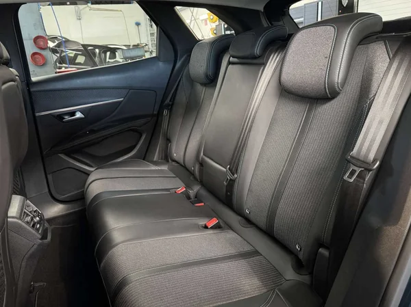 Peugeot 3008 (2022) — foto 16 van 18
