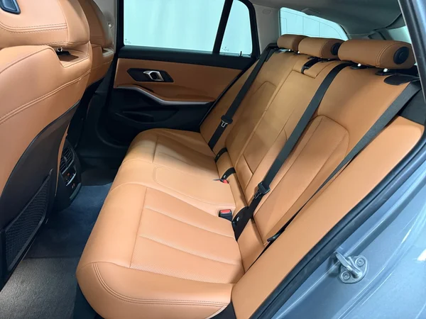 BMW 318 (2022) — foto 20 van 30