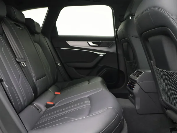 AUDI A6 SW PHEV (2024) — foto 4 van 30