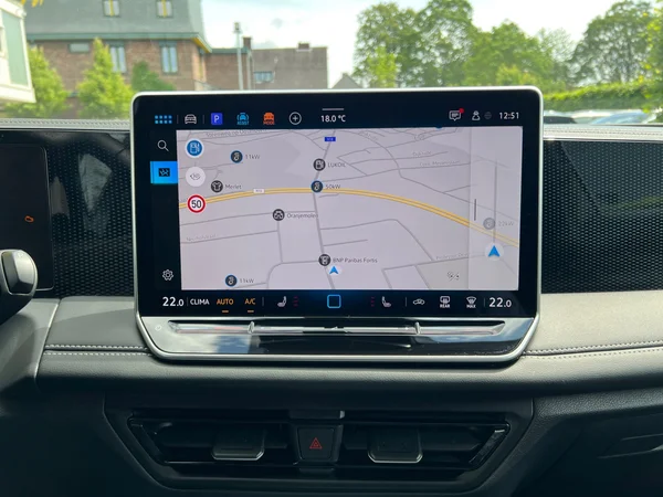 VOLKSWAGEN Tiguan (2025) — foto 21 van 24