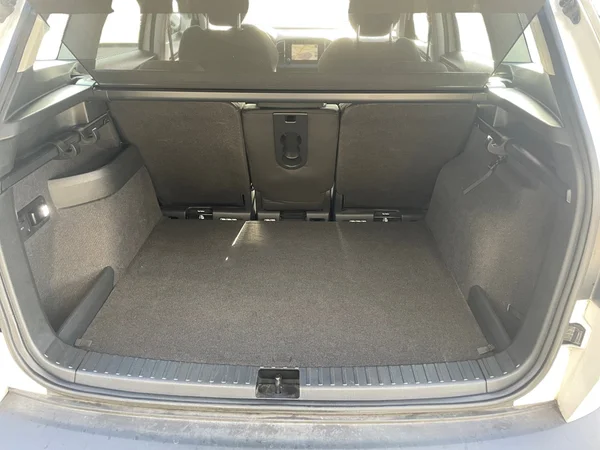 SKODA Karoq (2018) — foto 10 van 21