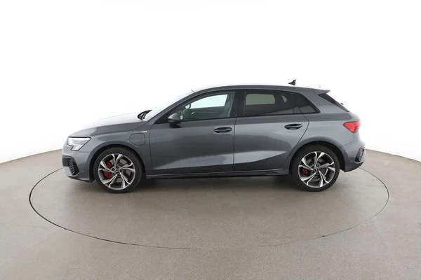 Audi A3 (2022) — foto 9 van 16