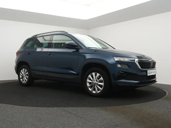 Škoda Karoq (2023) — foto 16 van 24