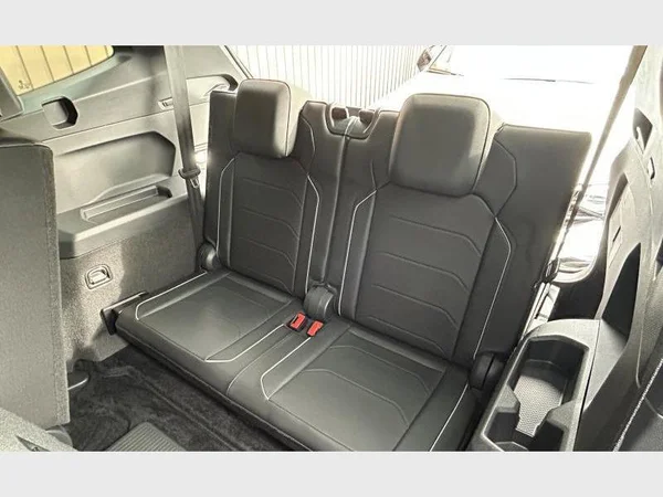 Volkswagen Tiguan Allspace (2023) — foto 4 van 40