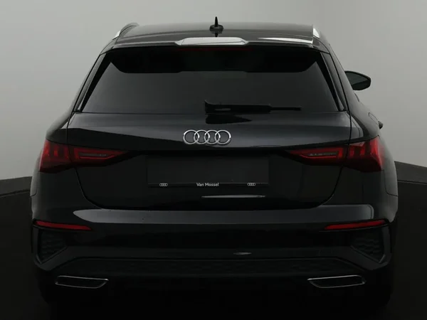 Audi A3 (2021) — foto 2 van 28