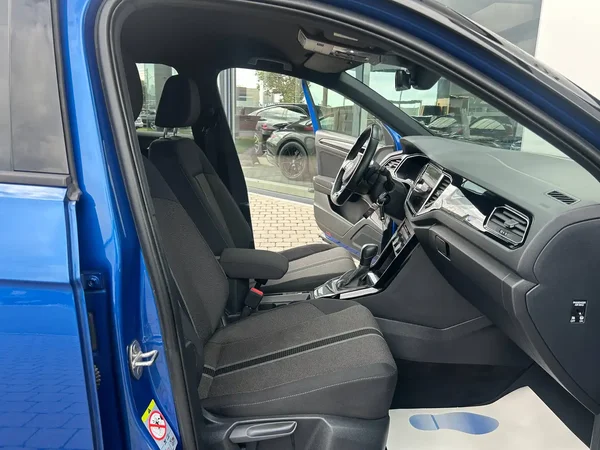 Volkswagen T-Roc (2020) — foto 10 van 24