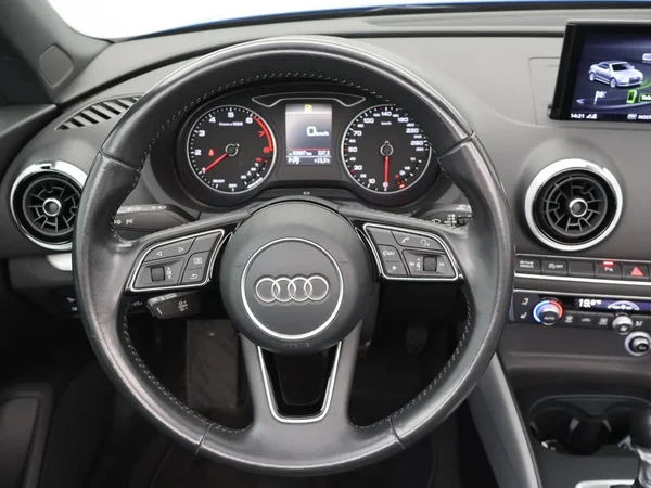 Audi A3 (2018) — foto 3 van 22