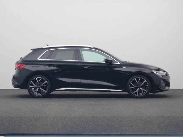 AUDI A3 Sportback (2024) — foto 3 van 20