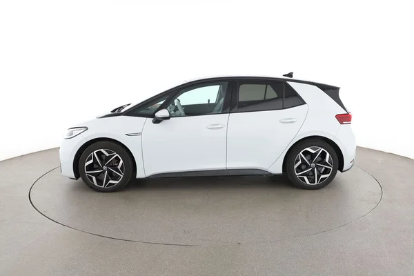 Volkswagen ID.3 (2021) — foto 9 van 16