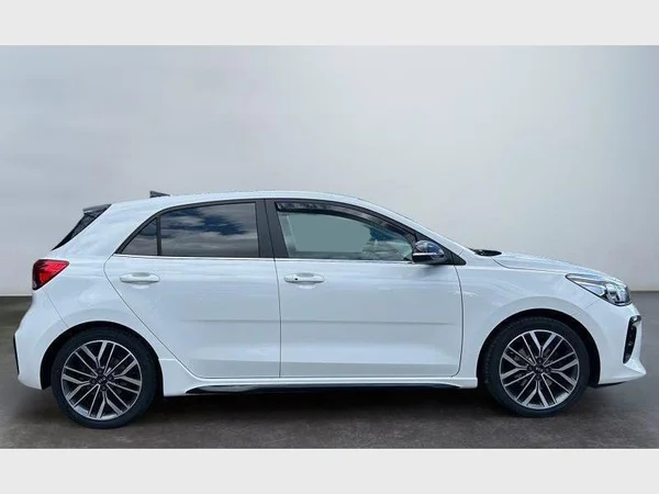 Kia RIO (2020) — foto 23 van 29