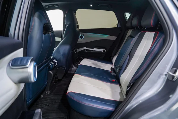 BYD Atto 3 (2024) — foto 25 van 53
