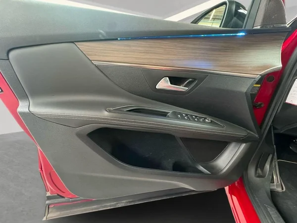 Peugeot 3008 (2021) — foto 11 van 23