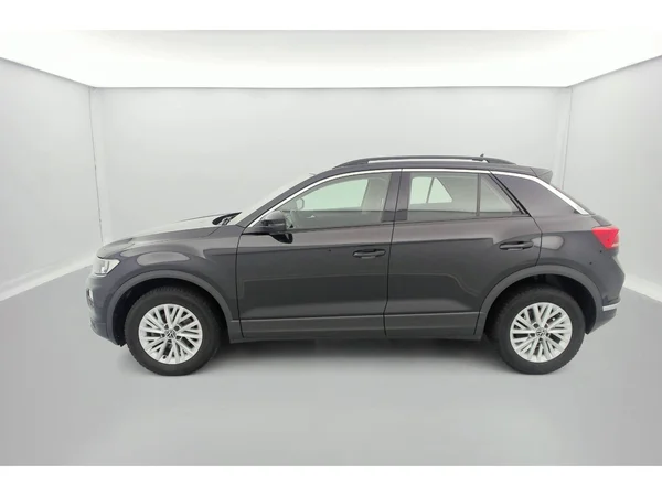 VOLKSWAGEN T-Roc (2021) — foto 32 van 36