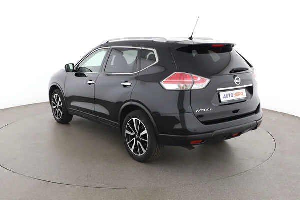 Nissan X-Trail (2017) — foto 10 van 16