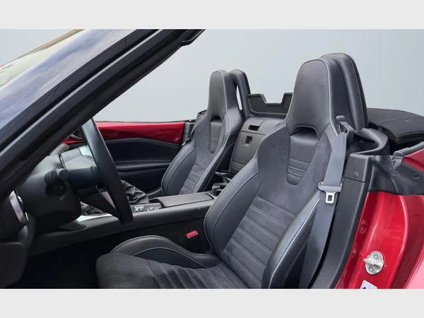 Mazda MX-5 (2024) — foto 4 van 27