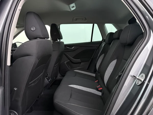 SKODA Kamiq (2025) — foto 2 van 18
