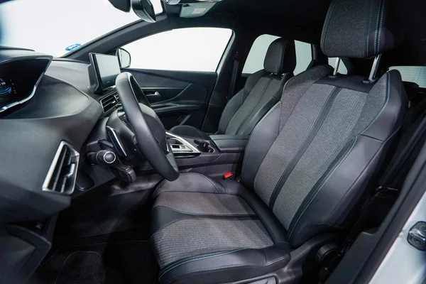 Peugeot 3008 PHEV (2023) — foto 5 van 54