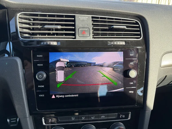 VOLKSWAGEN Golf VII (2020) — foto 4 van 20