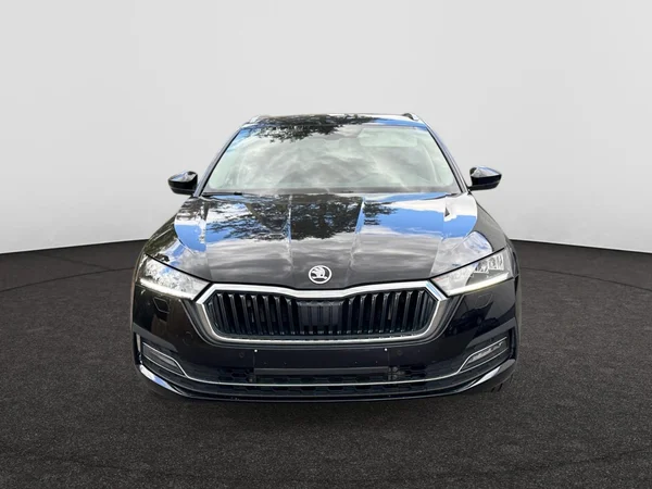 SKODA Octavia SW (2023) — foto 7 van 13