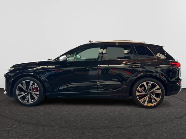 AUDI SQ6 e-tron (2026) — foto 12 van 23