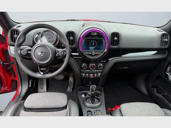MINI COOPER COUNTRYMAN (2019) — foto 27 van 27