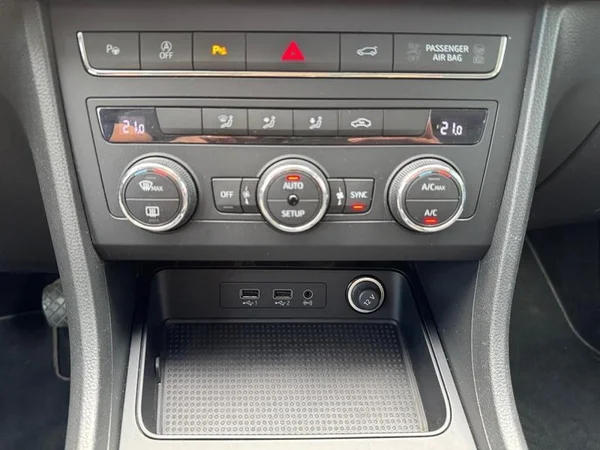 SEAT Ateca (2019) — foto 19 van 30