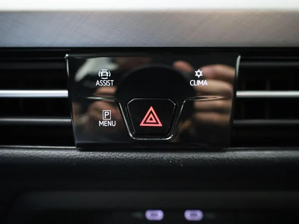 Volkswagen Golf (2021) — foto 15 van 43