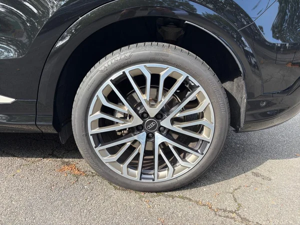 AUDI Q5 Sportback (2025) — foto 10 van 18