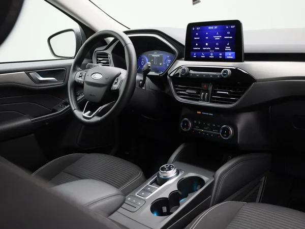 Ford Kuga (2022) — foto 29 van 39