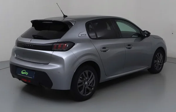 Peugeot 208 (2022) — foto 19 van 23