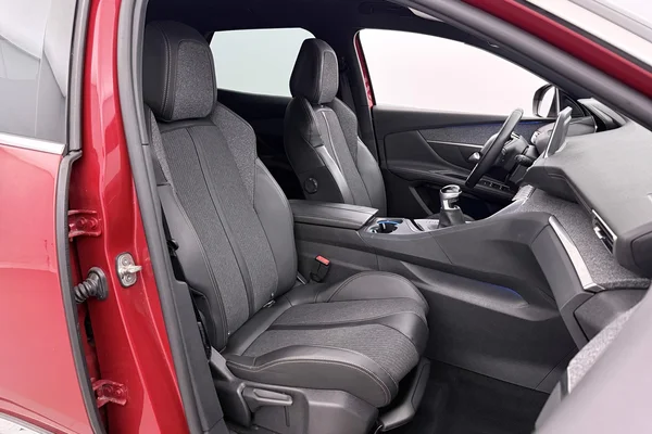 Peugeot 3008 (2018) — foto 8 van 36