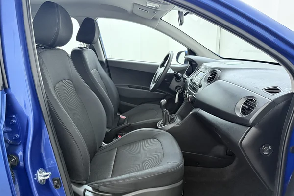 Hyundai i10 (2018) — foto 16 van 18