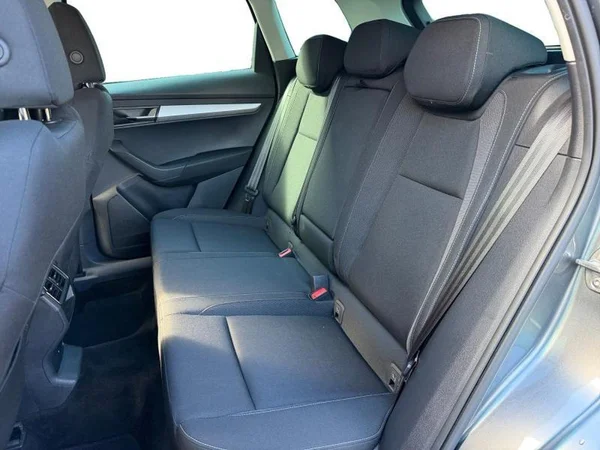 SKODA Karoq (2022) — foto 3 van 31